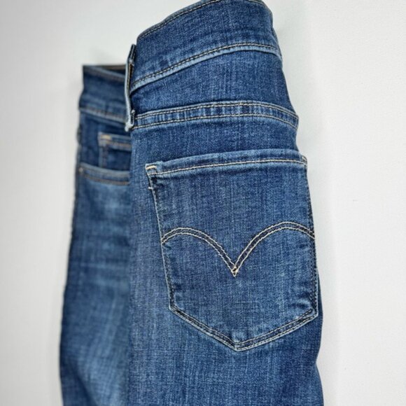 Levi's Women's 311 Shaping Skinny Jeans, Size 25x30 - Picture 6 of 14